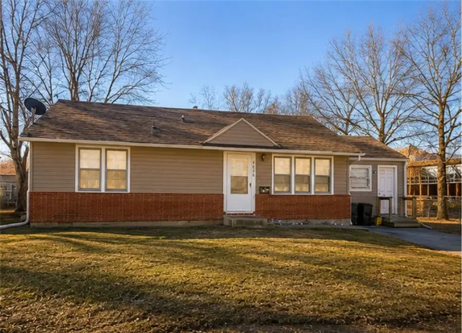 1428 Cooper Street, Chillicothe, MO 64601 - #2