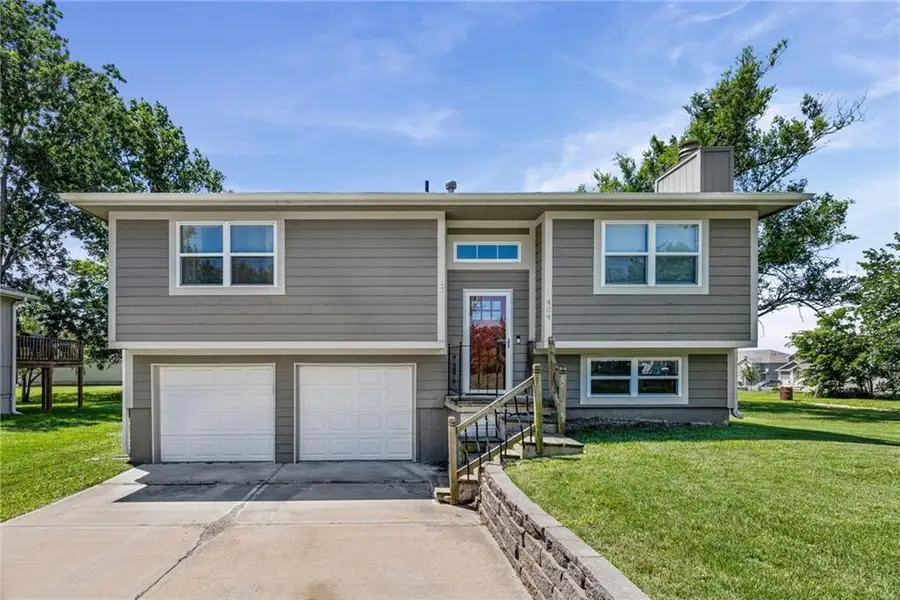 409 W South Street, Spring Hill, KS 66083 - #3