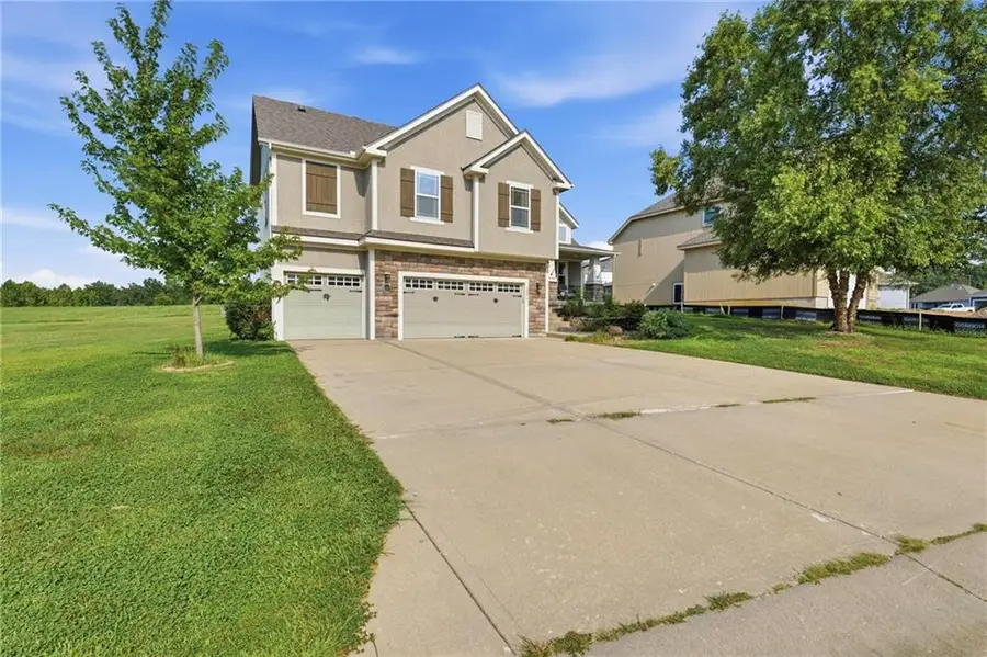 13317 Davis Avenue, Bonner Springs, KS 66012 - #2