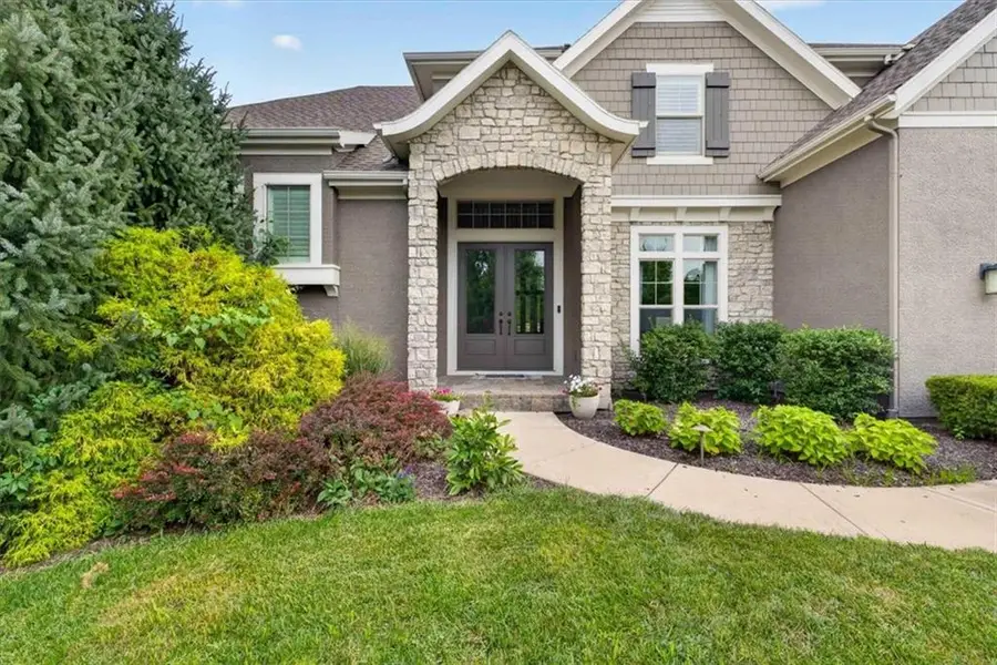 5008 W 141st Terrace, Leawood, KS 66224 - #2
