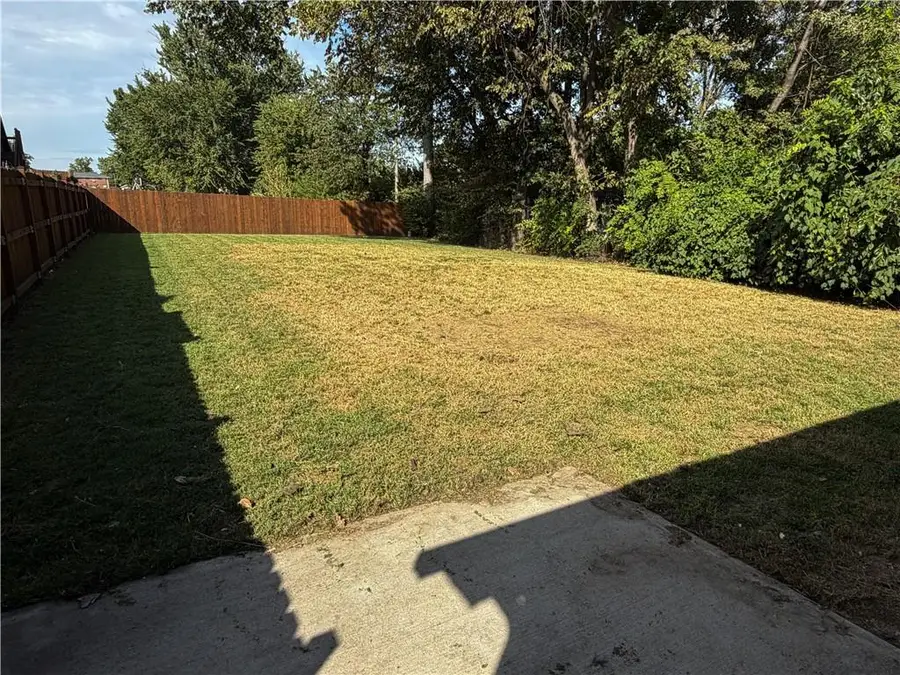 2608 W 44th Avenue, Kansas City, KS 66103 - #3