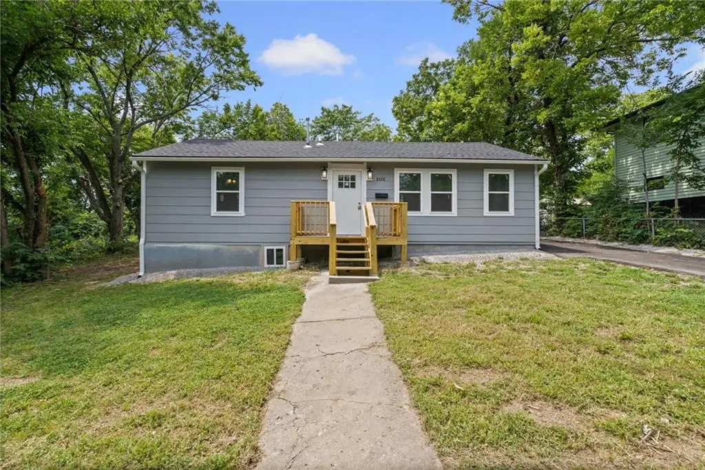 8428 Flora Avenue, Kansas City, MO 64131 - #1
