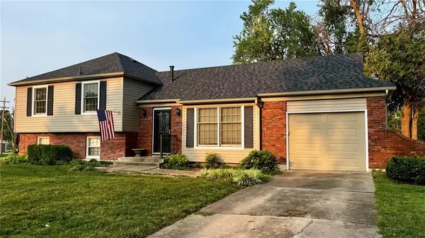 1625 S Orchard Drive, Ottawa, KS 66067