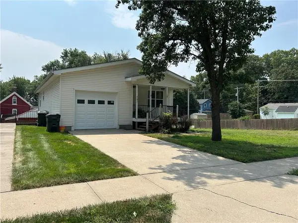 727 A & B Kiowa Street, Leavenworth, KS 66048