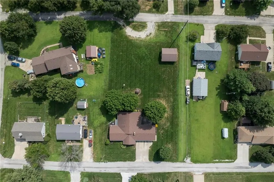 1602 Ridge Drive, Mound City, MO 64470 - #2