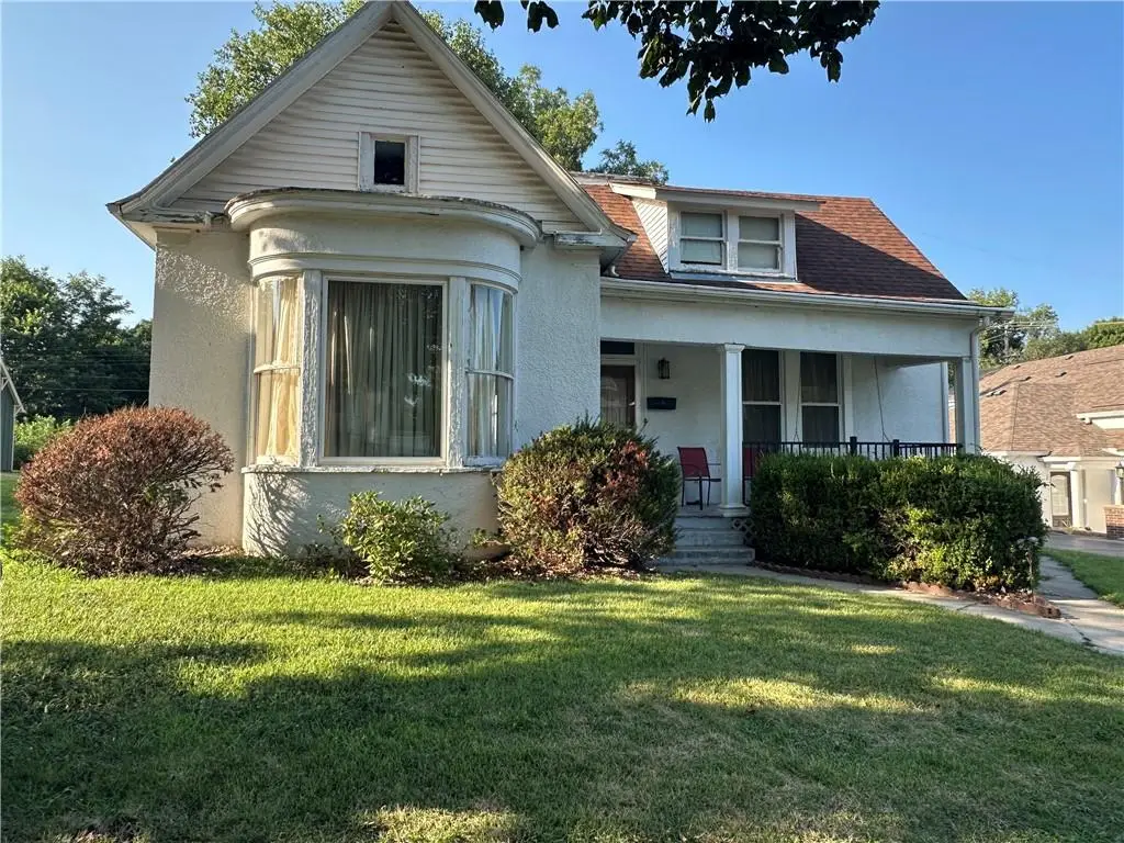 1712 South Street, Lexington, MO 64067 - #1