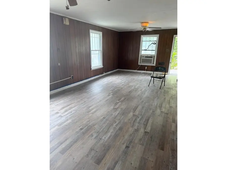 1012 W 4th Street, Coffeyville, KS 67337 - #2