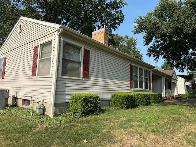 1201 E 7th Street, Pittsburg, KS 66762 - #2