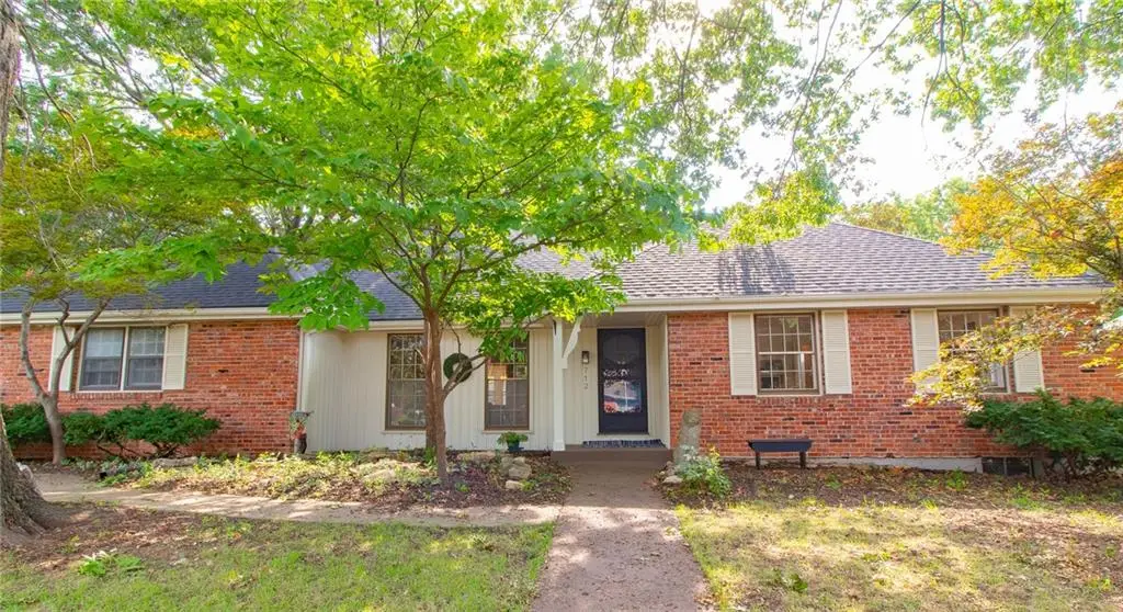 712 NW 10 Street, Blue Springs, MO 64015 - #1