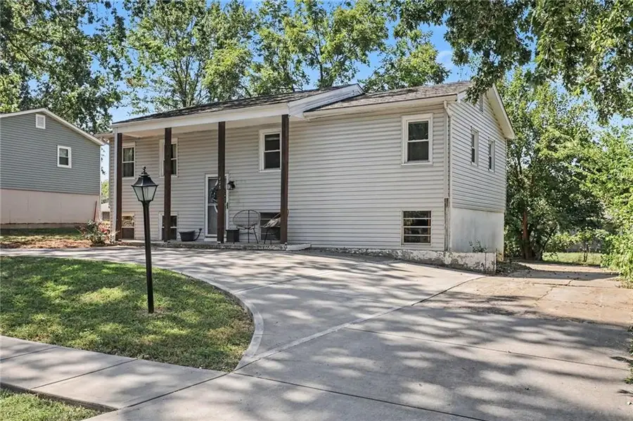 408 NE Richardson Place, Lees Summit, MO 64086 - #2