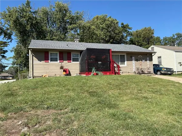 7344 College Avenue, Kansas City, MO 64132