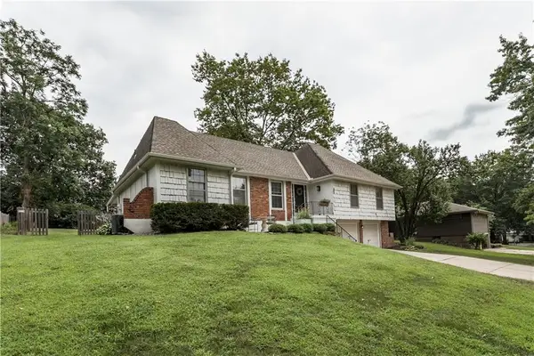 522 E 129th Terrace, Kansas City, MO 64145