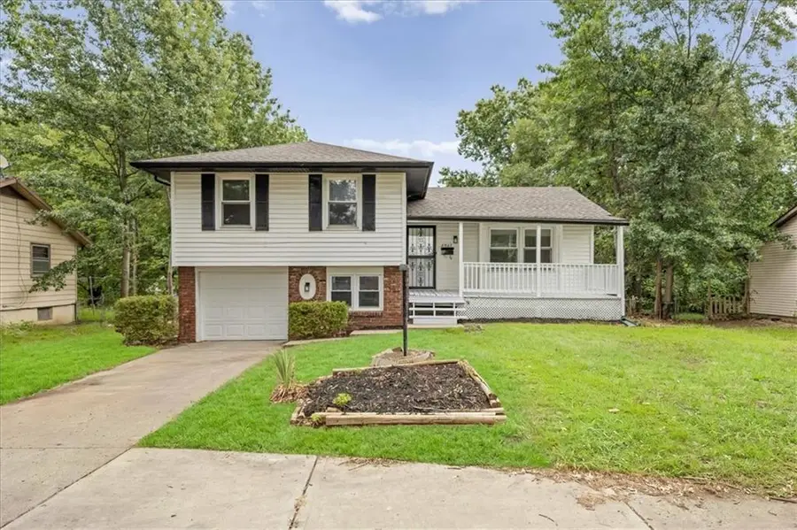 8907 Blue Ridge Boulevard, Kansas City, MO 64138 - #2