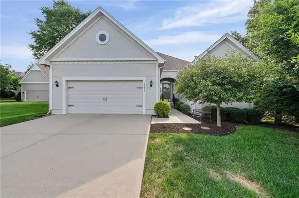 13653 Manor Road, Leawood, KS 66224