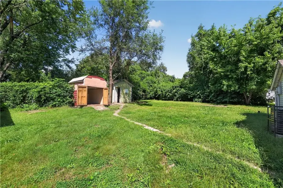 216 S Hunter Street, Independence, MO 64050 - #3