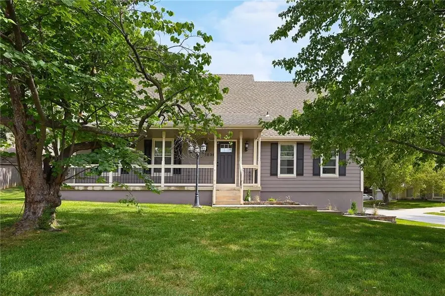 1636 NE Thames Drive, Lees Summit, MO 64086 - #3
