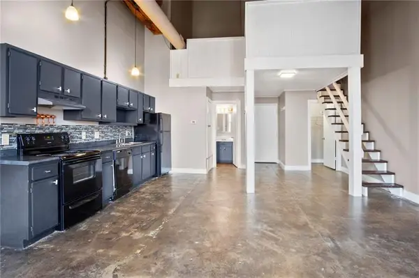 113 W 5th Street #303, Kansas City, MO 64105