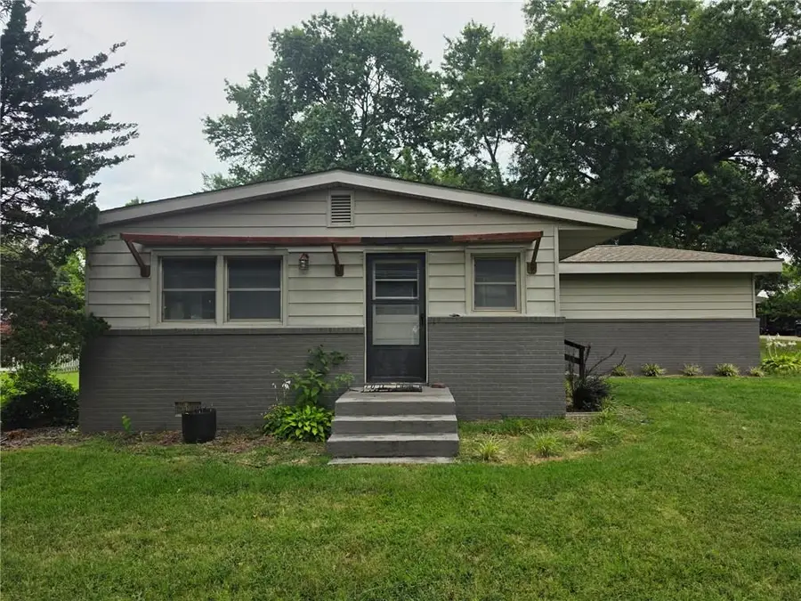 504 Utah Avenue, Pittsburg, KS 66762 - #2