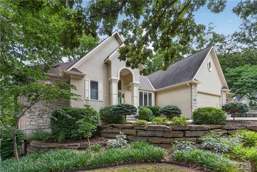 2228 SW Waterfall Place, Lees Summit, MO 64081 - #3
