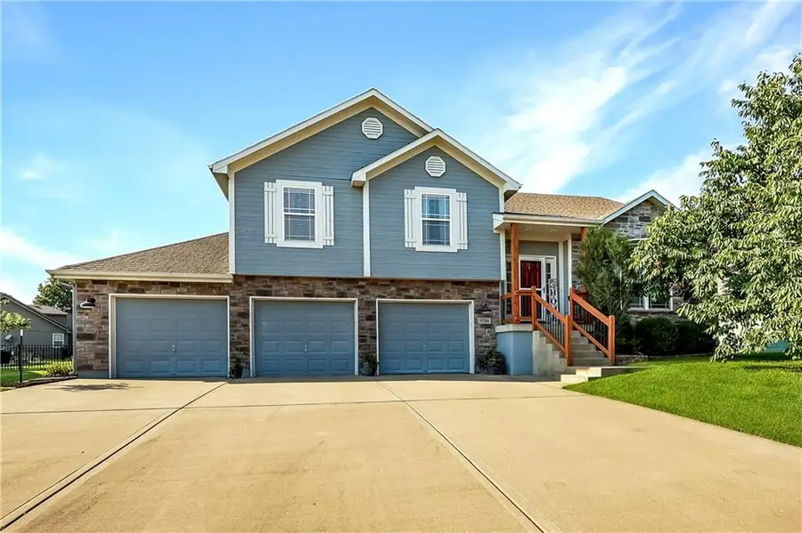11704 Centennial Street, Peculiar, MO 64078 - #2