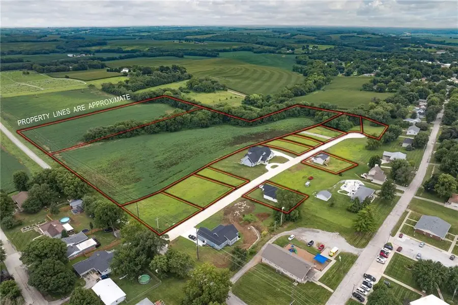1508 Missouri Avenue, Mound City, MO 64470 - #2
