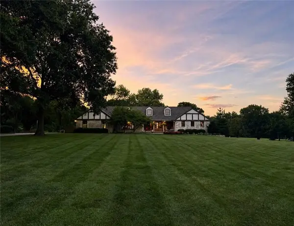 3906 W 143rd Street, Leawood, KS 66224