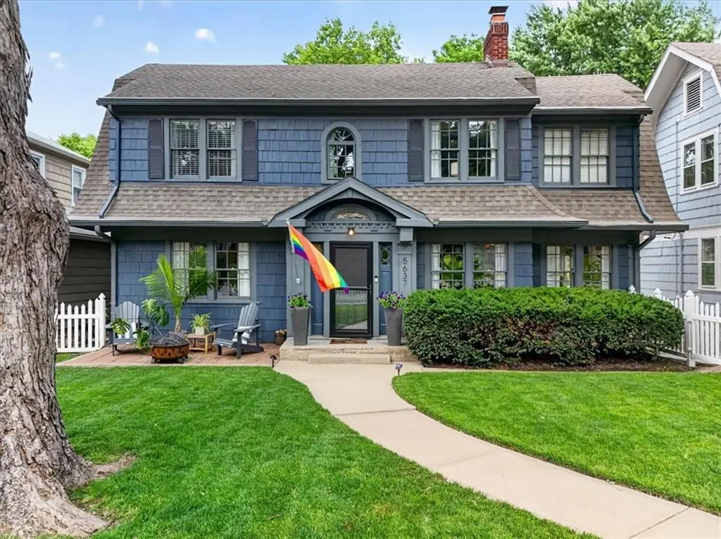 5637 Oak Street, Kansas City, MO 64113 - #1