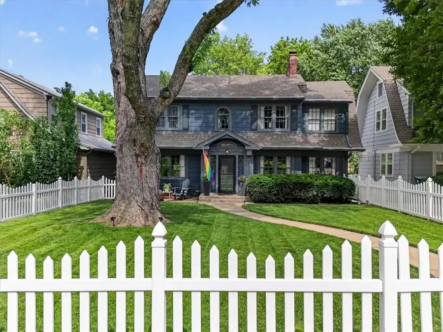 5637 Oak Street, Kansas City, MO 64113 - #3