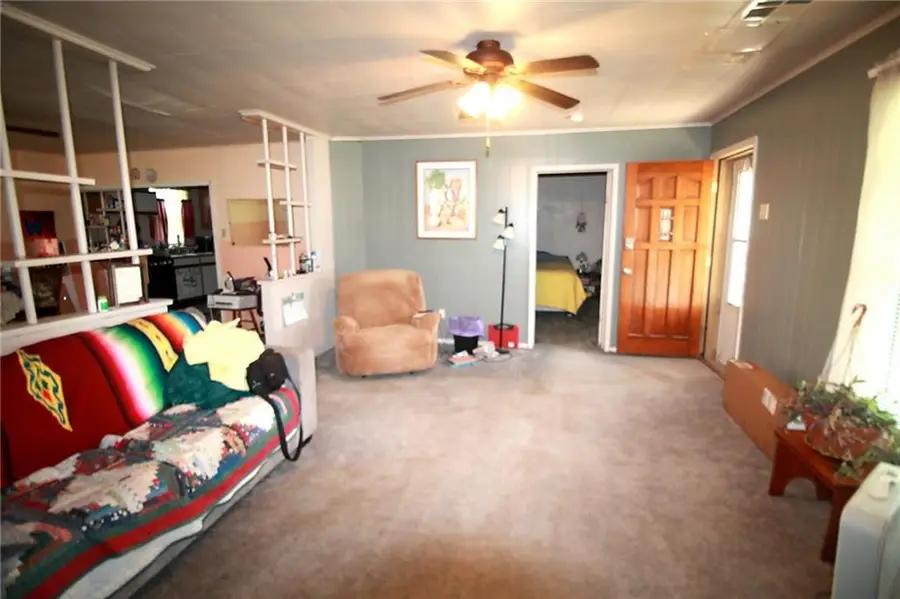 1005 E 4th Street, Altamont, KS 67330 - #3