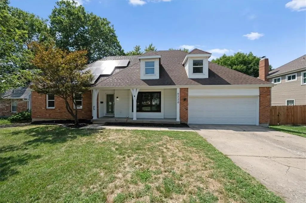 6220 N Bales Avenue, Gladstone, MO 64119 - #1