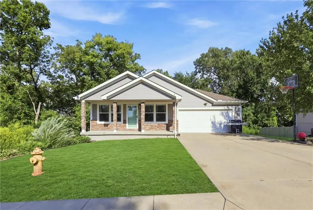 217 N Bluegrass Drive, Bonner Springs, KS 66012 - #1