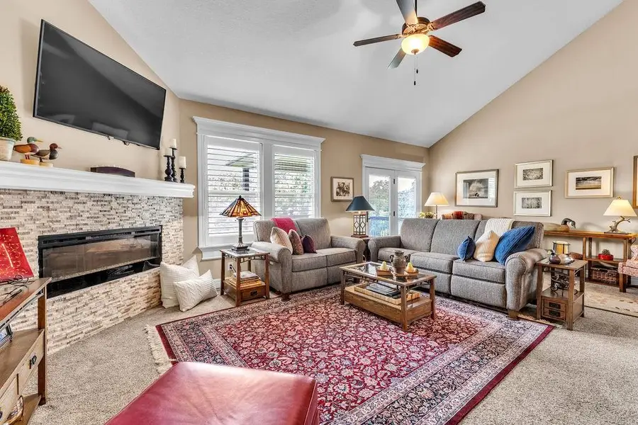 4610 W Stonebridge Drive, Saint Joseph, MO 64505 - #3