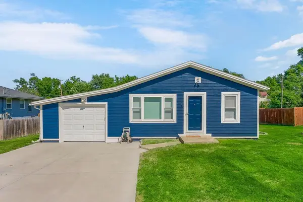 308 N Washington Street, Spring Hill, KS 66083