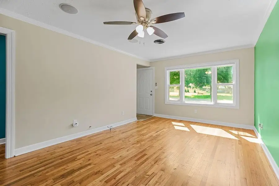 308 N Washington Street, Spring Hill, KS 66083 - #2