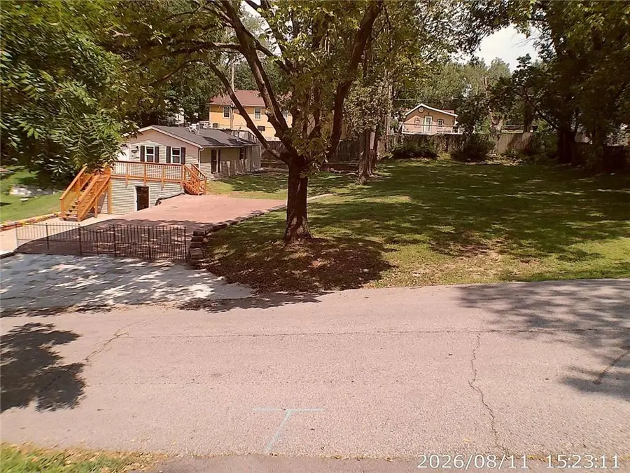 11406 E 10th Street S, Independence, MO 64054 - #3