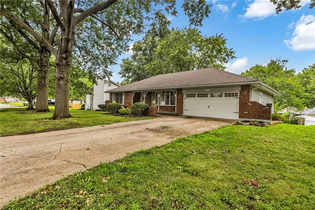 1235 SW Horizon Drive, Blue Springs, MO 64015 - #1