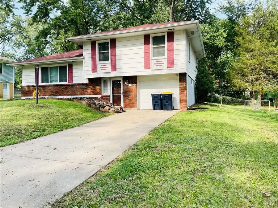 11703 Belmont Avenue, Kansas City, MO 64134 - #2