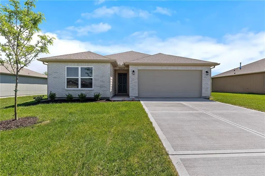 37990 W 207th Terrace, Edgerton, KS 66021 - #1