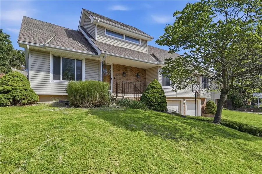 1128 NE Columbus Street, Lees Summit, MO 64086 - #2
