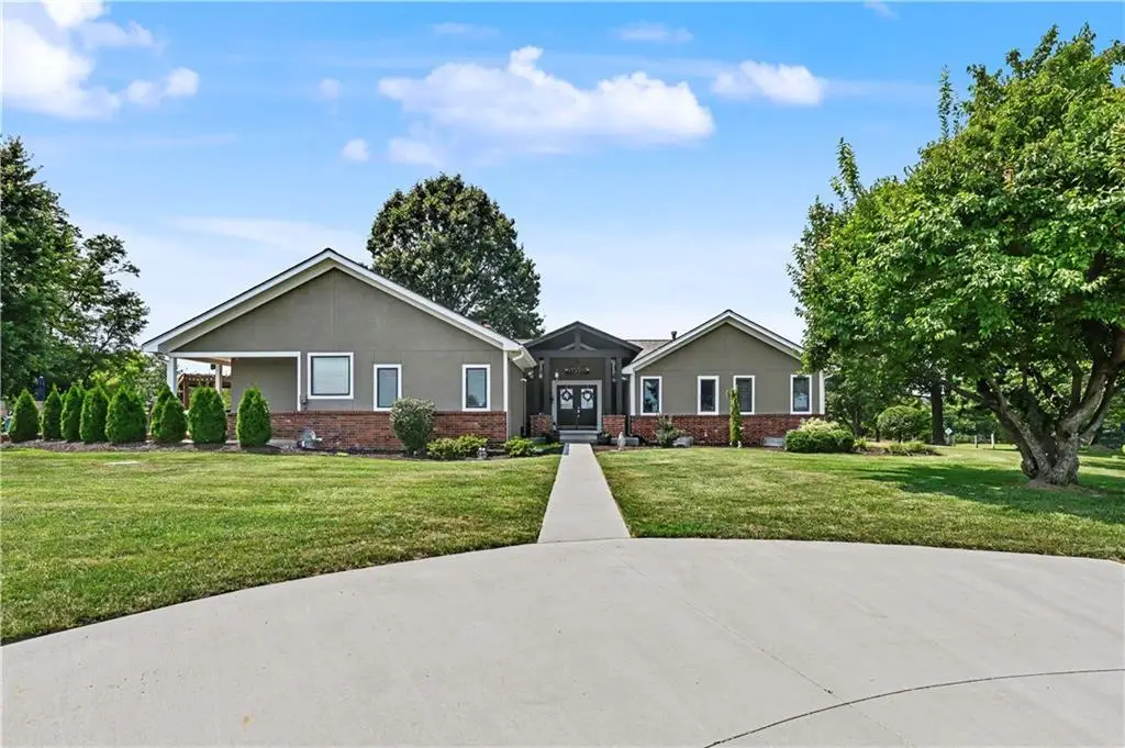 19960 Briar Street, Stilwell, KS 66085 - #1