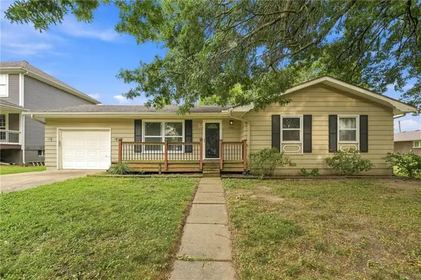 505 S Olive Street, Louisburg, KS 66053