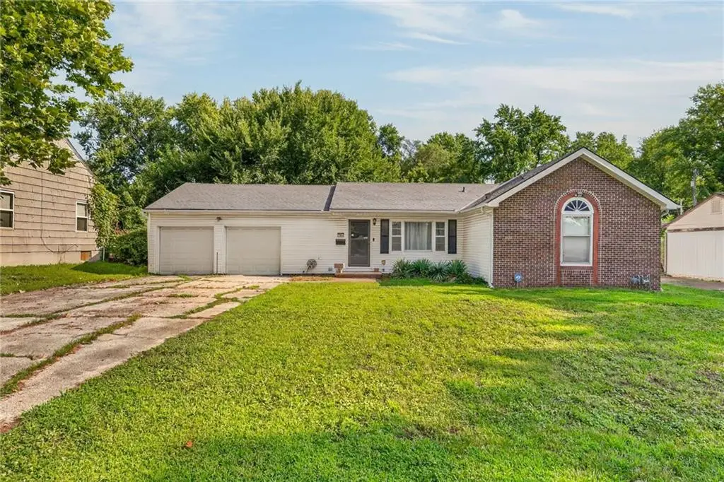7904 E 87th Street, Raytown, MO 64138 - #1