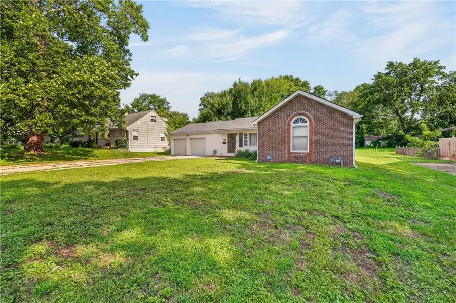 7904 E 87th Street, Raytown, MO 64138 - #2