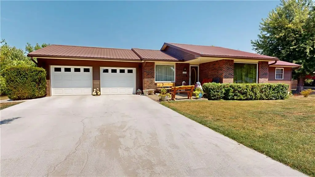 109 E Hardin Place, Nevada, MO 64772 - #1