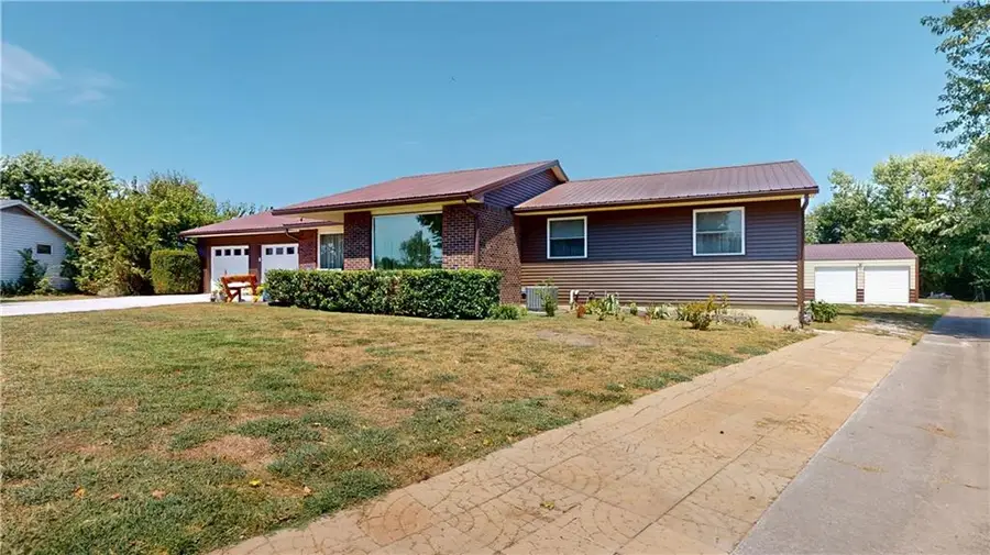 109 E Hardin Place, Nevada, MO 64772 - #2