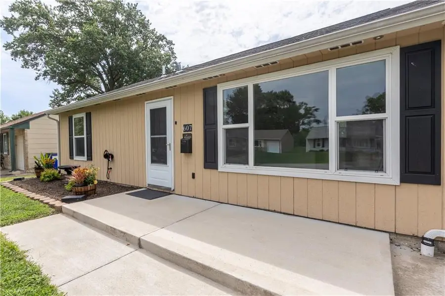 607 NE 66th Terrace, Kansas City, MO 64118 - #3