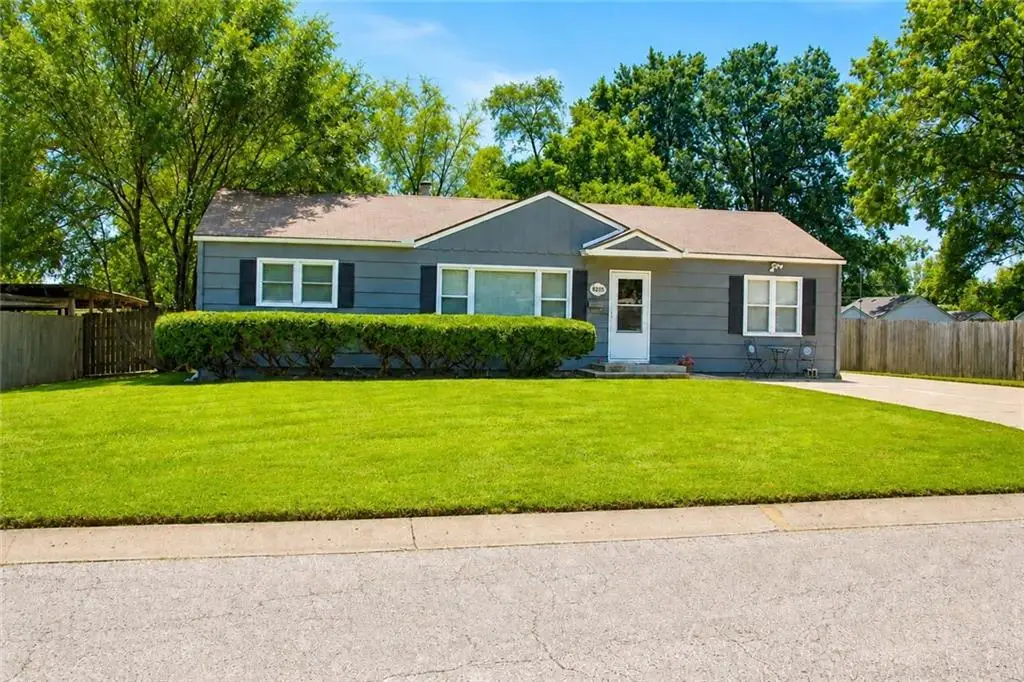 8205 E 86th Terrace, Raytown, MO 64138 - #1