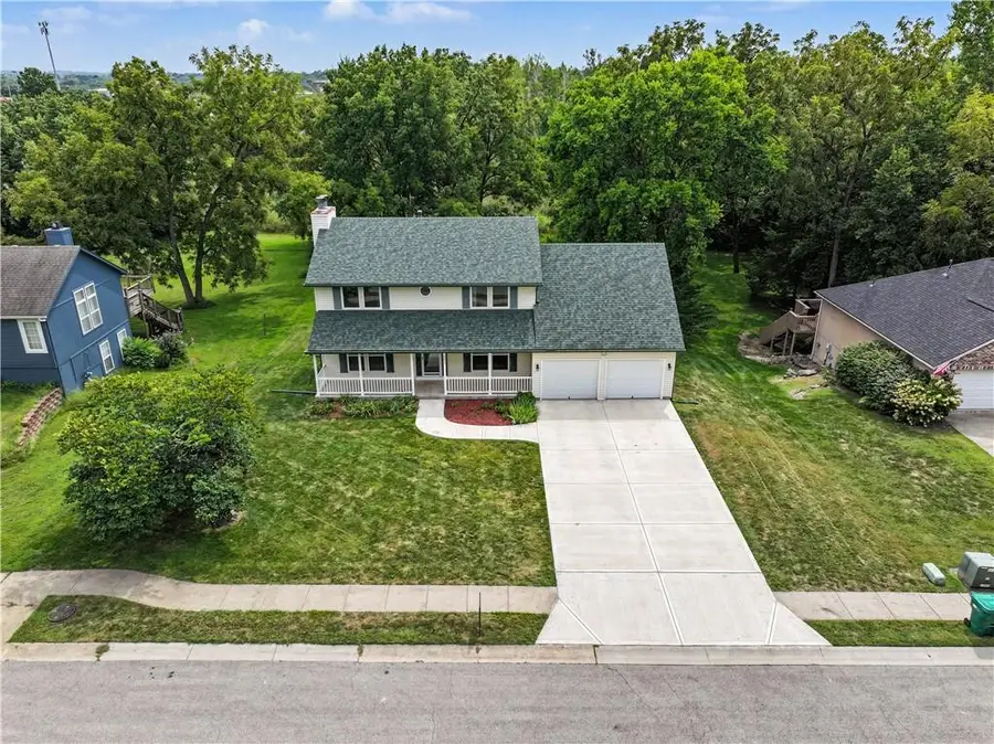 13835 Woodmont Avenue, Bonner Springs, KS 66012 - #3