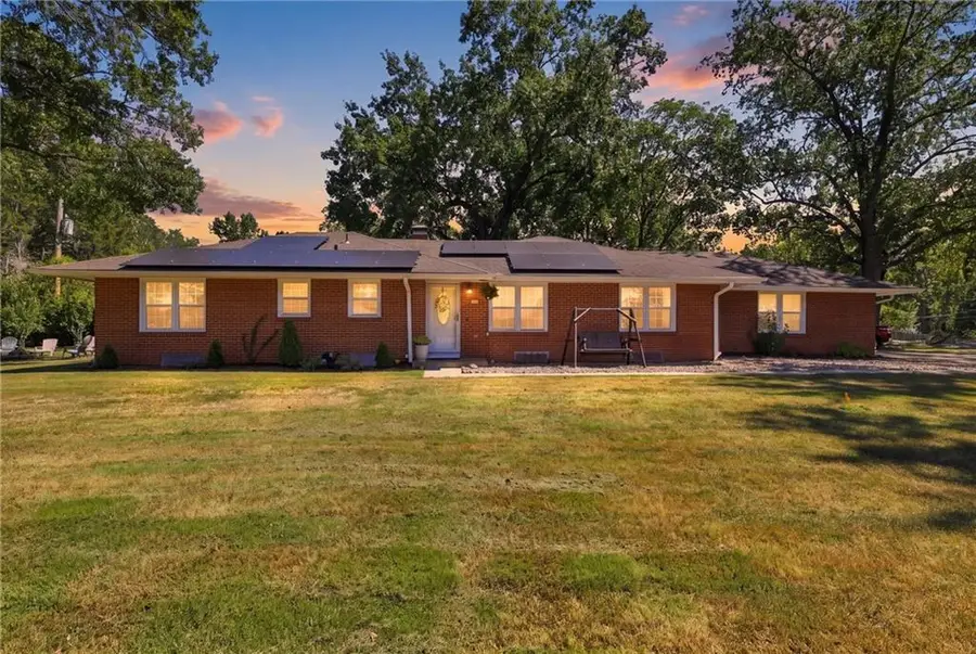 10921 Blue River Road, Kansas City, MO 64131 - #2
