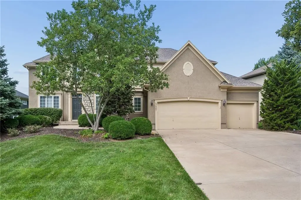 5427 W 164th Place, Overland Park, KS 66085 - #1